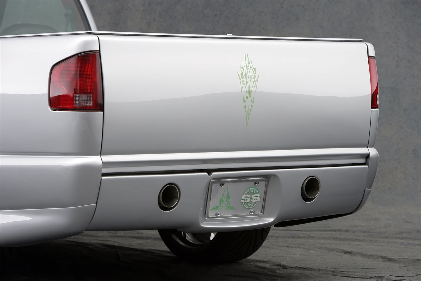 1994-2004 Chevy S10 / GMC Sonoma Fleetside Pickup Roll Pan SKU# 950-70207