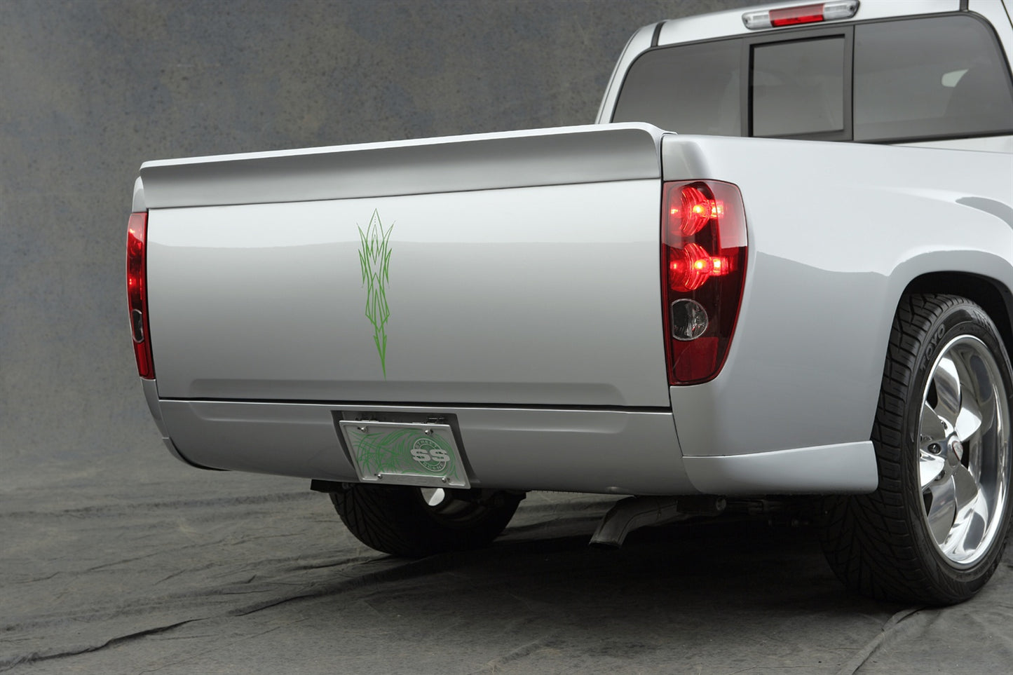 2004-2013 Chevy Colorado / GMC Canyon Roll Pan SKU# 950-70217