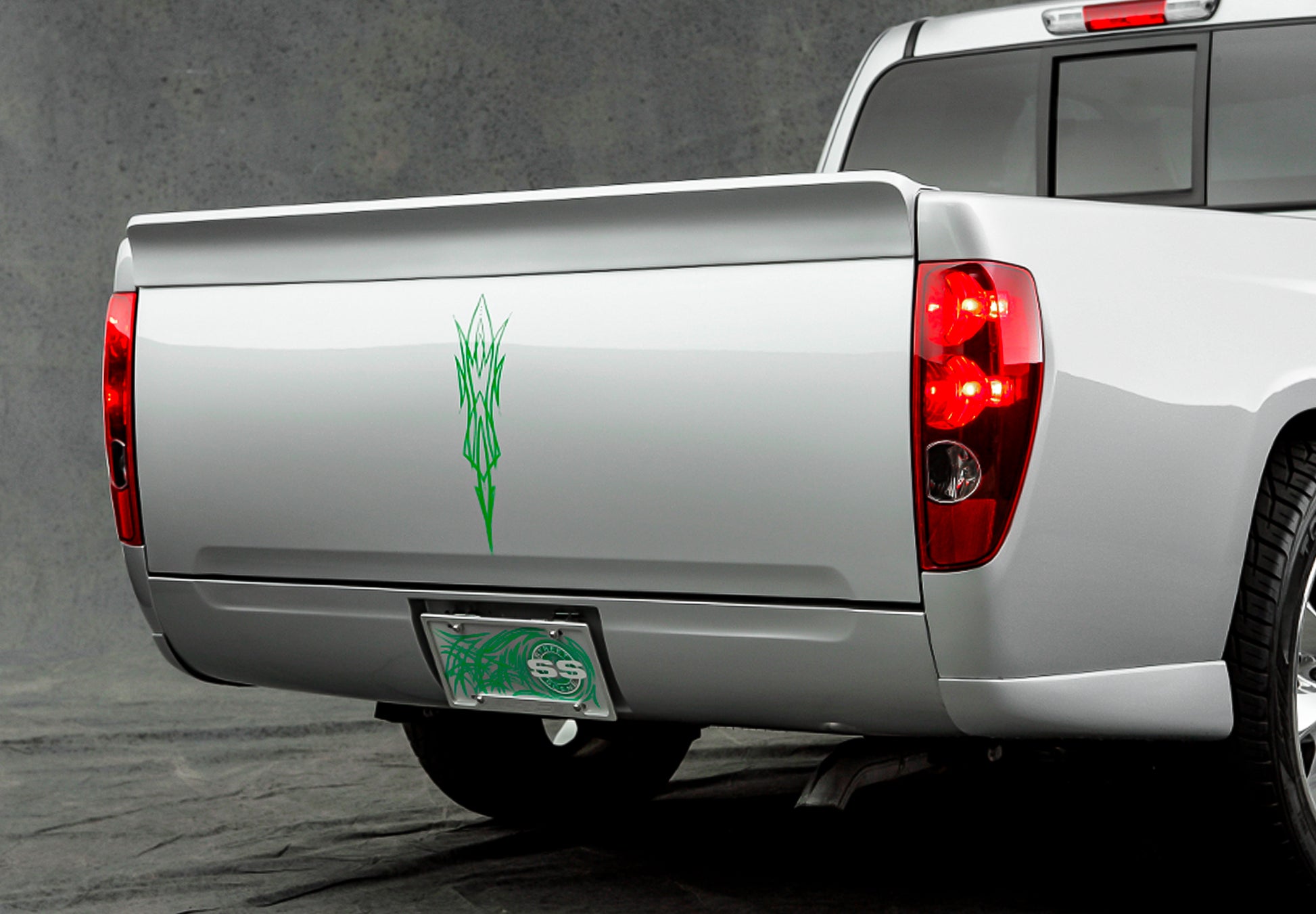 2004-2013 Chevy Colorado / GMC Canyon / Isuzu I Series Pickup Tailgate Spoiler SKU# 950-70219