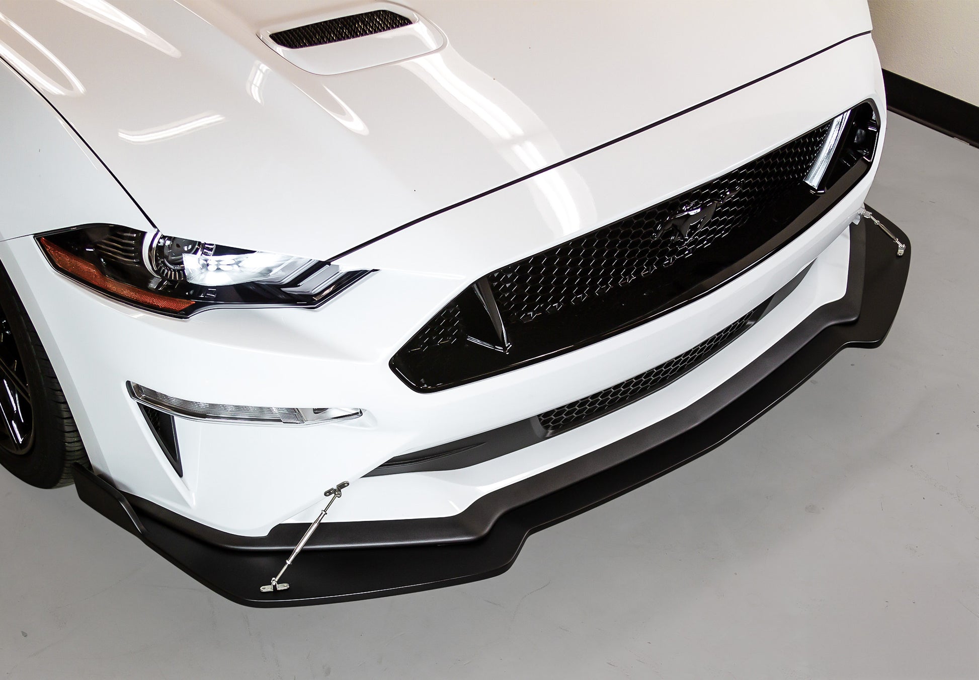 2018-2019 Ford Mustang GT Front Splitter [Unpainted] - 950-70615